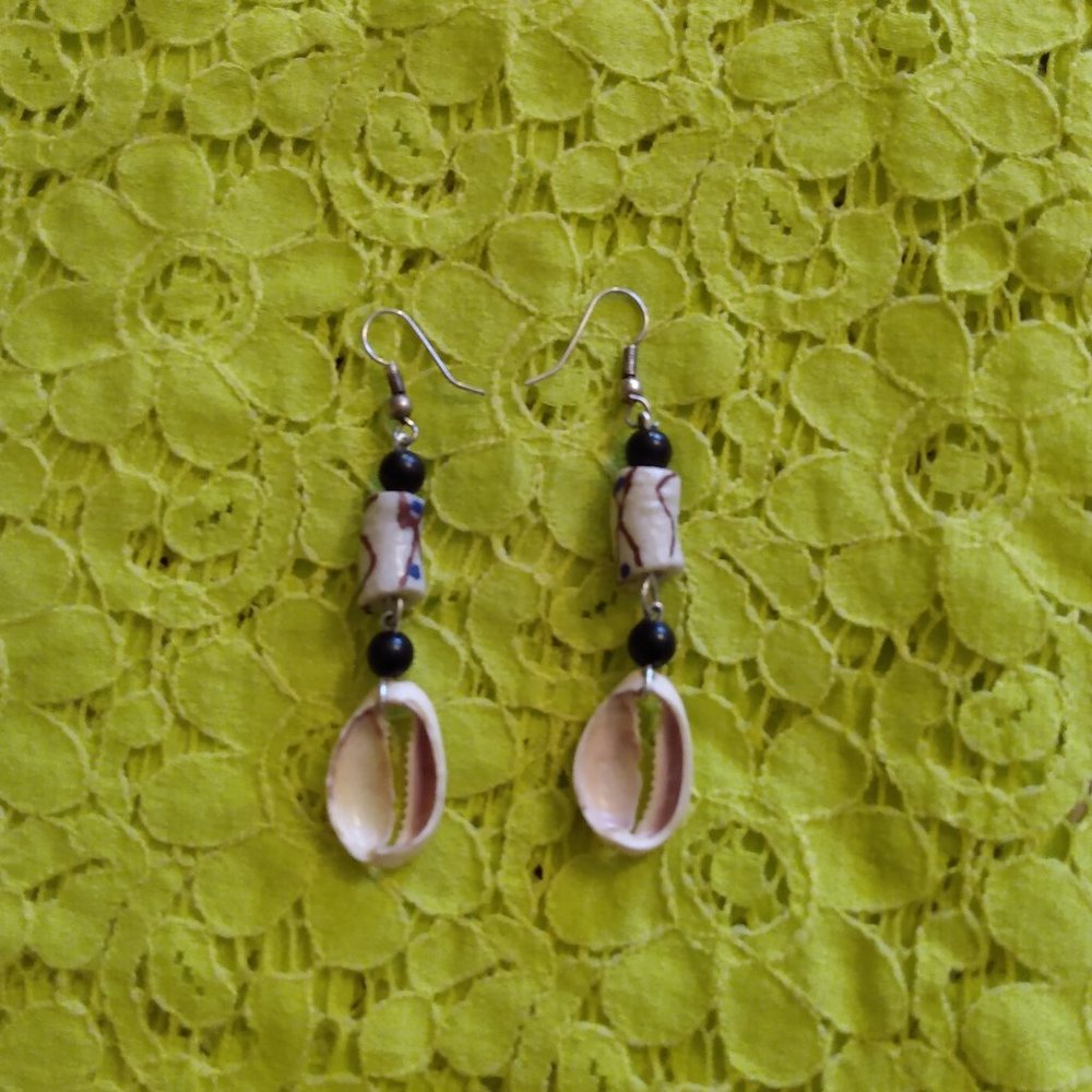 Shell earrings